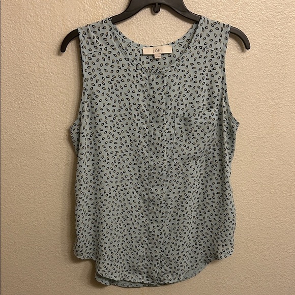 LOFT Women's Sleeveless Top with Blue Print Size Medium - Picture 1 of 6